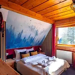 Looktatry Pod Stokiem & Jacuzzi זקופאנה