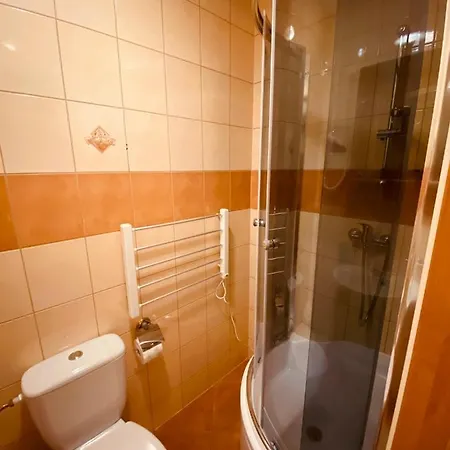 Pod Stokiem & Jacuzzi 住宿加早餐酒店 3*