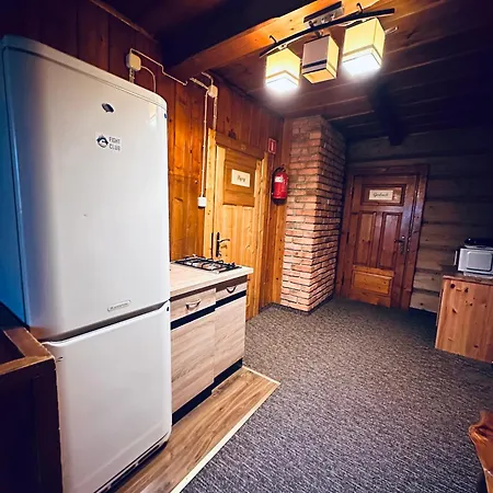 Pod Stokiem & Jacuzzi 住宿加早餐酒店 3*