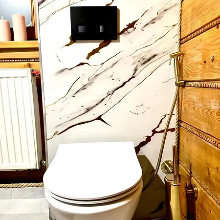 Looktatry Pod Stokiem & Jacuzzi شقة