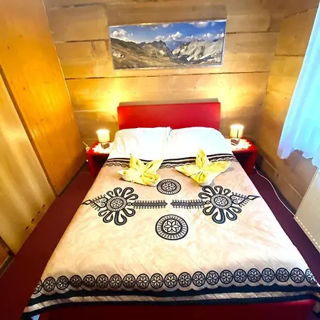 Pod Stokiem & Jacuzzi 住宿加早餐酒店 3*