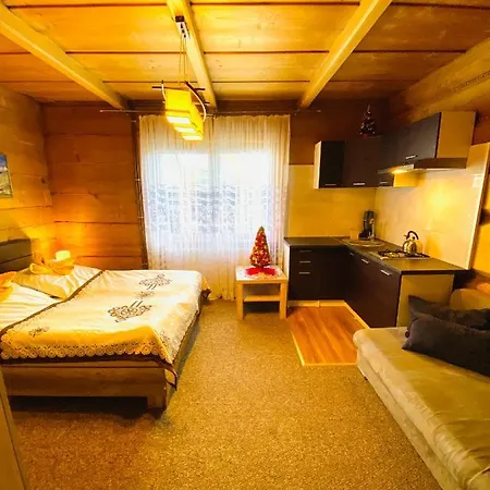 Pod Stokiem & Jacuzzi 住宿加早餐酒店 3*